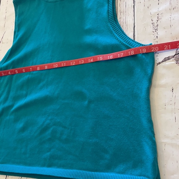 Bamboo Traders Turquoise Turtleneck tank top - Picture 3 of 6